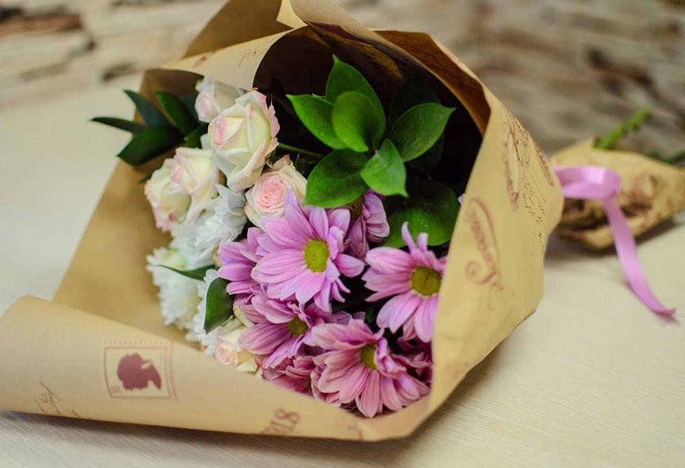 Букет цветов из: Розы и Хризантемы в Нижний Бестях