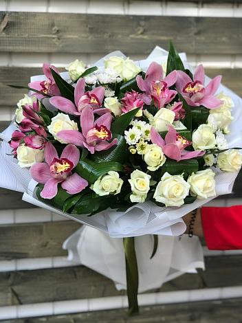 Букет цветов из: Розы и Хризантемы в Нижний Бестях