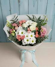 Букет цветов из:  Розы, Лизиантусы и Хризантемы в Нижний Бестях