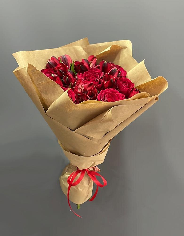 Букет цветов из: Альстромерии и Розы в Нижний Бестях