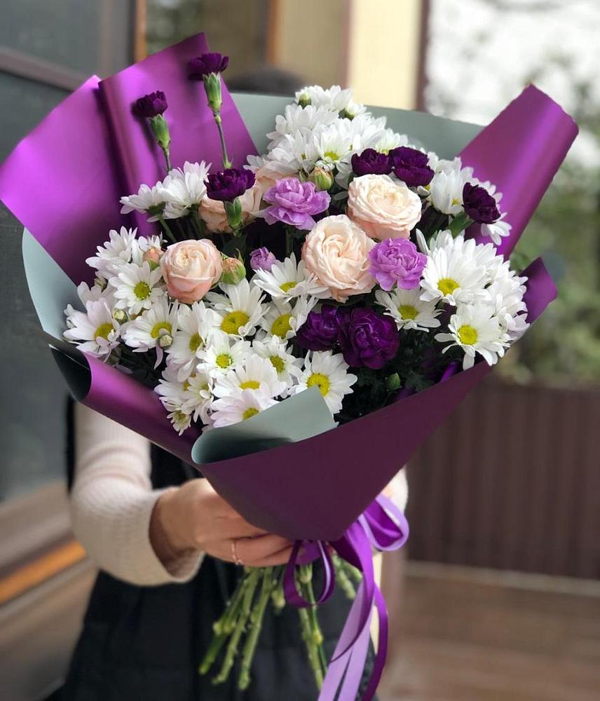 Букет цветов из: Хризантемы, Гвоздики и Розы в Нижний Бестях