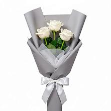 Букет 3 белые розы в Нижний Бестях