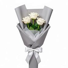 Букет 3 белые розы в Нижний Бестях