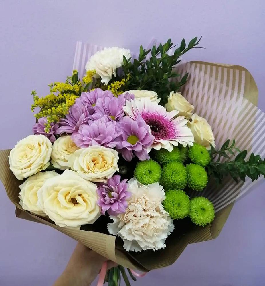 Букет цветов из: Хризантемы, Розы, Гвоздики и Герберы в Нижний Бестях