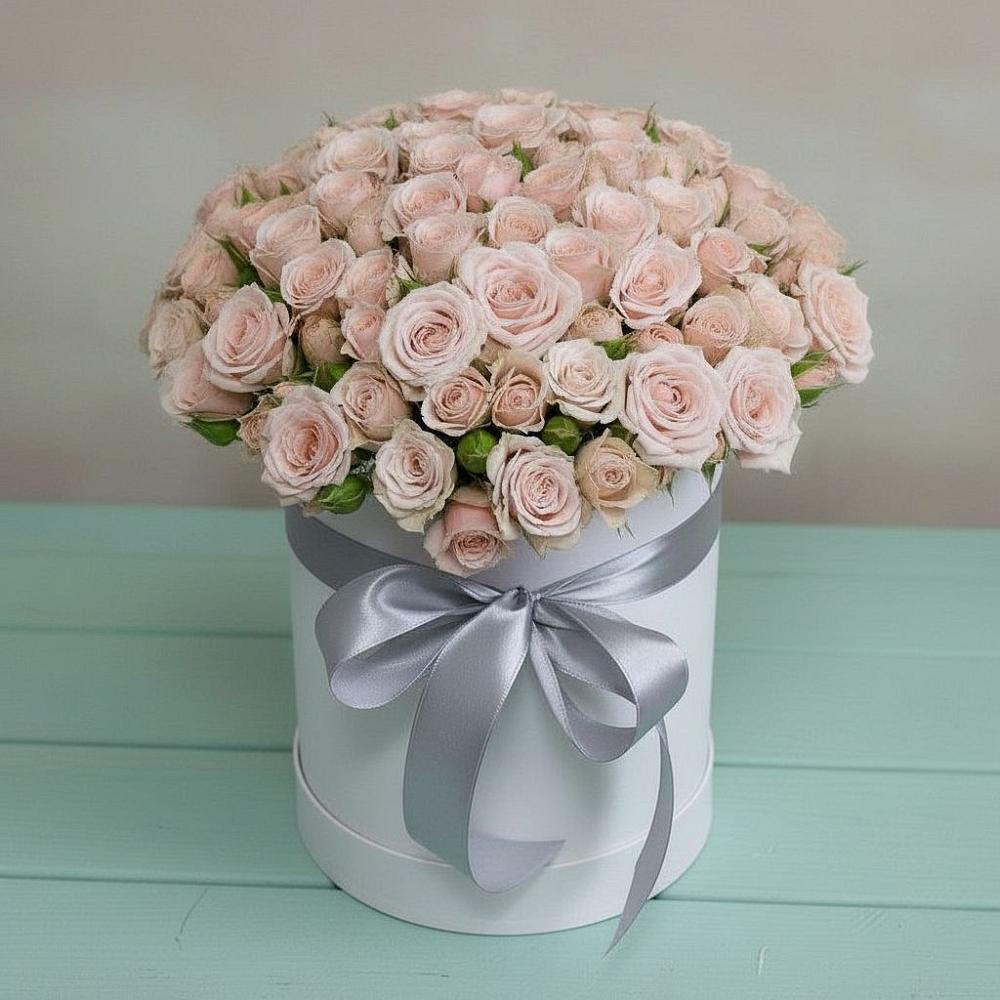 Цветочная композиция из Розы в шляпной коробке в Нижний Бестях